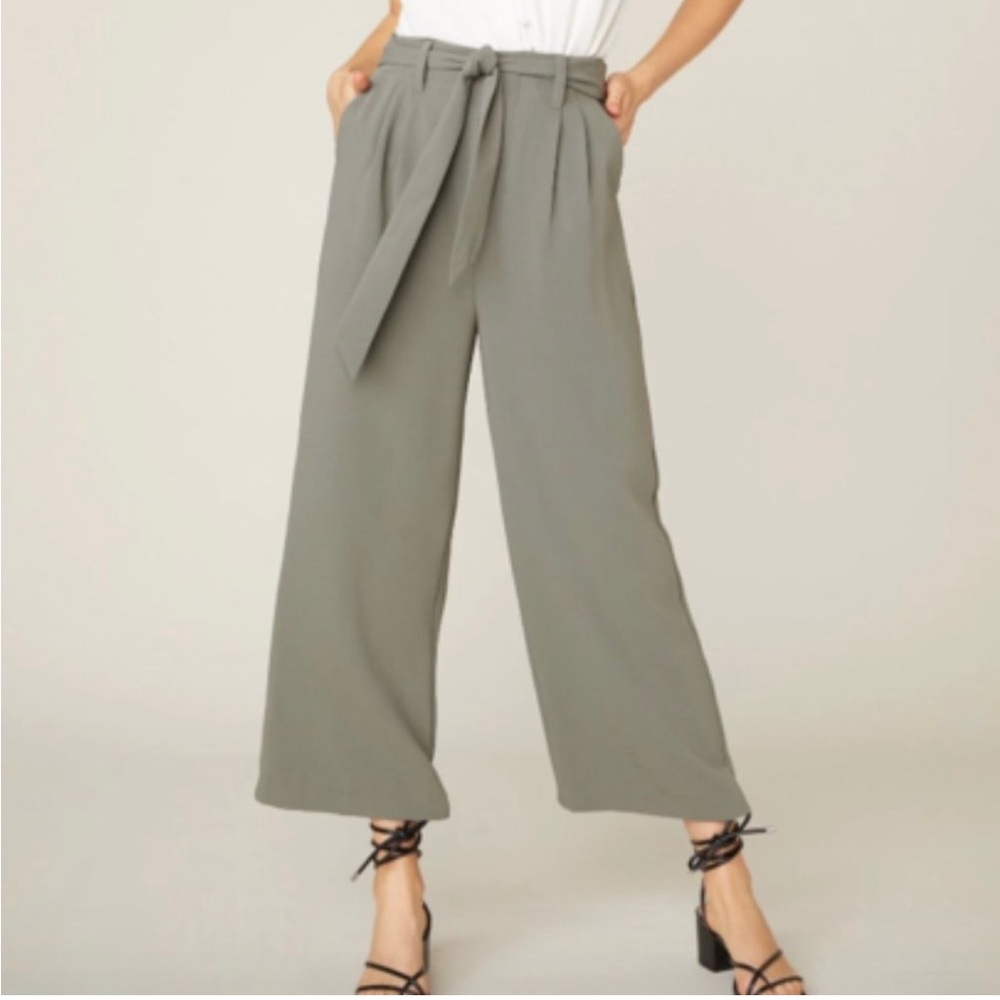 BB Dakota Green Wide Leg Tie Waist Crepe Pants—NWT